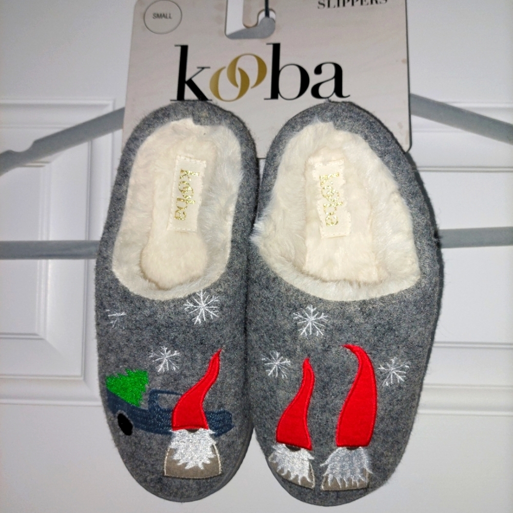 NWT Kooba Gnome Slippers Size Small (5-6)